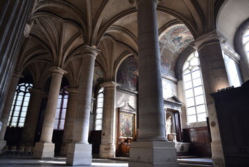 Nef de Saint-Nicolas-des-Champs &agrave; Paris. France