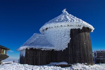 Kaplica św. Wawrzyńca na Śnieżce, Karkonosze Mountains - Poland © krzys ser