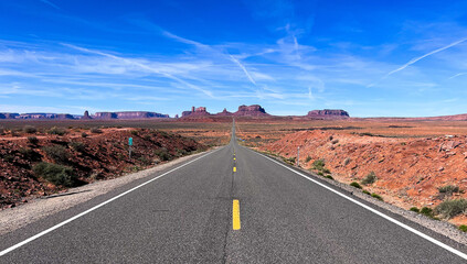 Fototapeta na wymiar Road to Monument Valley 
