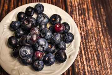 Organic Blueberries on Plate: A Healthy and Delicious Superfood