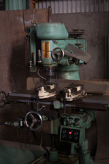 Cutting with a milling machine
