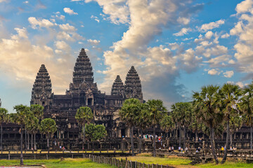 Fototapeta premium Temple complex Angkor Wat with a stunning evening sky in Siem Reap, Cambodia