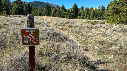 No e bikes sign