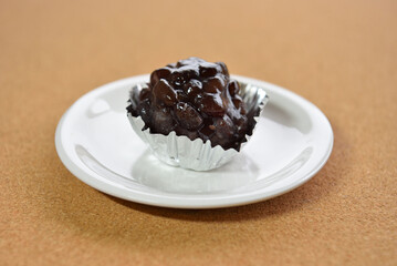 お皿にのせた和菓子