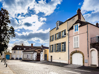 Fototapeta na wymiar Antique building view in Montfort, France