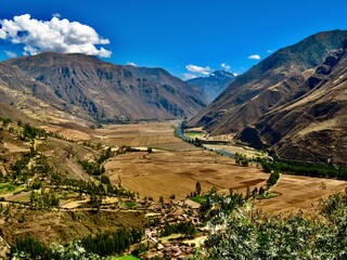 Fototapeta premium Vista del Valle desde Ollantaytambo, Cusco