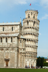 La catedral de Pisa, Italia, en primer término y al fondo la torre inclinada de Pisa.