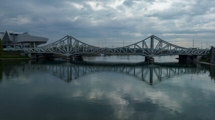 Pont Raymond barre