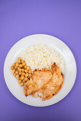 grilled chicken with chick-peas and boiled rice