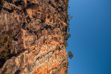 Paredão de rocha de quartzito - Carrancas, Minas Gerais, Brasil