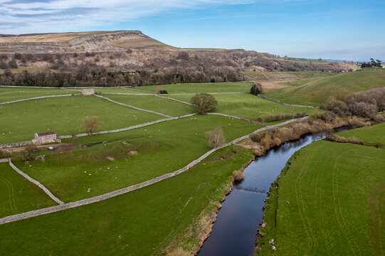 River Ure and Ivy Scar at Thornton Rust looking east