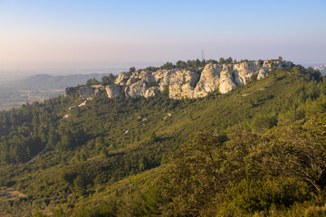 Fototapeta na wymiar Massive rock formation near Les Baux de Provence