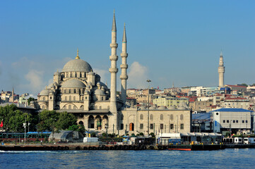Fototapeta na wymiar istanbul, turkey new mosque (yeni cami) 