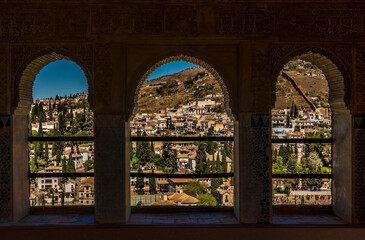 Bairro de Albaicin de Granada, ao final da tarde, visto das janelas dos Palácios Nazaries da Alhambra 