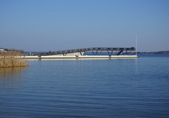 Eine neue Seebrücke auf dem Seftenberger See