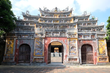 Fototapeta premium Gate to Phung Tien Temple