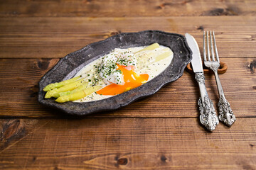 ホワイトアスパラのマヨネーズソースがけ