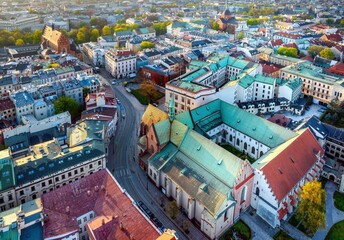 Plac Wszystkich Świętych w Krakowie z Kościołem Franciszkanów i Pałacem Wielopolskich z drona © Michal45