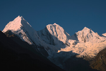 Himalayan peaks 