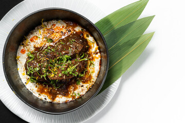 Braised veal cheeks with mashed potatoes