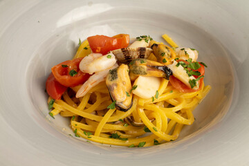 Bucatini al sapore di mare 