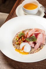 Quinoa with Ham and Poached Eggs