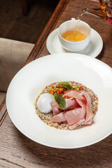Quinoa with Ham and Poached Eggs