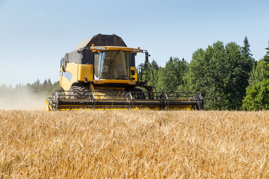 Harvesting with combines