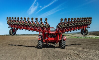 planter unfolding in the field