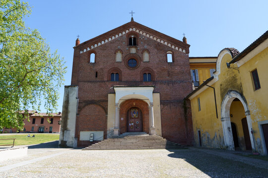 Abbazia di Morimondo e il suo borgo