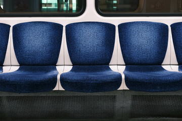 지하철의 빈 의자