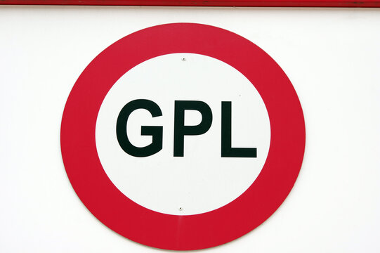 gpl vietato