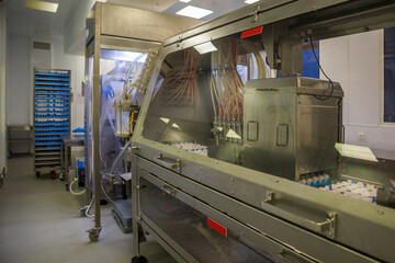 Eggs in automatic harvester system for vaccine producing.