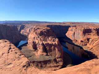Fototapeta na wymiar Scenic Horseshoe Bend canyon overlooking Colorado River in Arizona, USA, america 