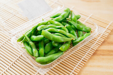 パックに入った枝豆