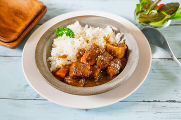 ゴロゴロ肉のカレーライス