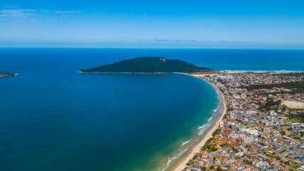 Praia Ilha Verão Bairro Ingleses Floripa Florianópolis Viagem Turismo Férias Zinga Norte Santa Catarina Areia Mata Atlântica Oceano Atlântico Prédios Ruas Barcos Mar Paisagem Drone Rocha Marina Brasil
