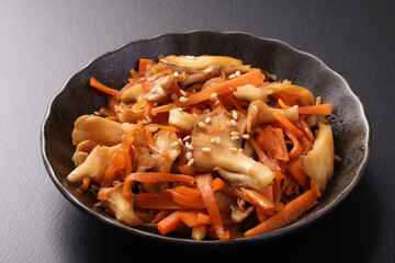 舞茸とニンジンのきんぴら