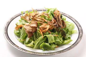 素揚げ舞茸のグリーンサラダ