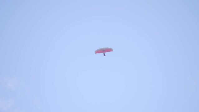 parachute raide bottom view in chapora beach in goa India