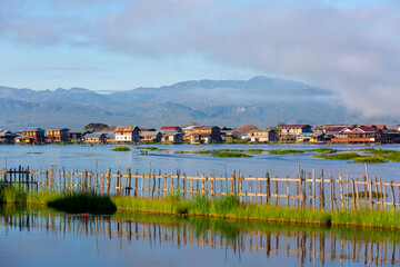 Fototapeta premium Mandalay, Myanmar, November 22, 2016: Myanmar people traveling by boat