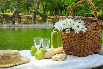 Spending time in nature - picnic, accessories for picnic