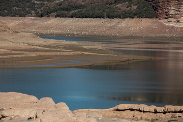 Catalonia is suffering an unprecedented drought and has entered a phase of exceptionality in the water systems that supply 80% of the population, which represents an extension of restrictions on agric