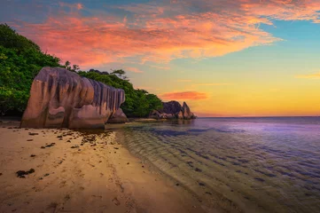 Vlies Fototapete Anse Source D'Agent, Insel La Digue, Seychellen Colorful sunset over Anse Source D'argent beach at the La Digue Island, Seychelles, with calm water of the Indian Ocean and amazing granite rock formations.