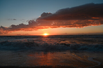 Fototapeta na wymiar tramonto mare 