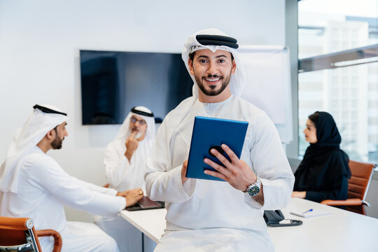 Group Of Middle-eastern Corporate Business People Meeting In The Office