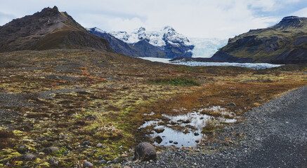 glacier lake and landscape in iceland - obrazy, fototapety, plakaty