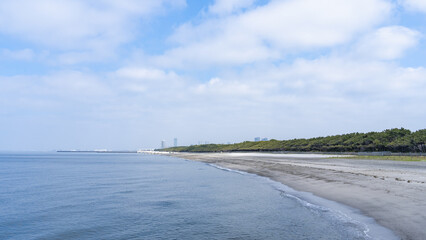 Fototapeta na wymiar 【千葉県】初夏の稲毛海浜公園｜いなげの浜