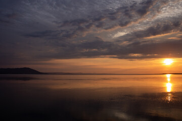 Fototapeta na wymiar サロマ湖の夕陽 