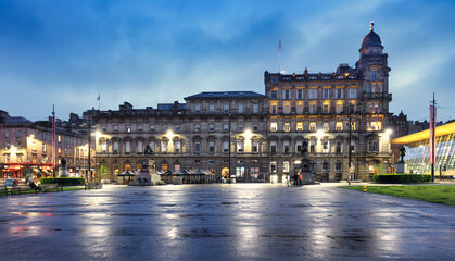 Fototapeta premium View of George Square in Glasgow at night - Scotland